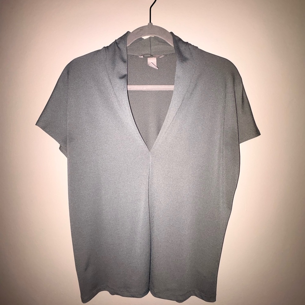 H&M V-Neck Short Sleeve Women's Top - Gray